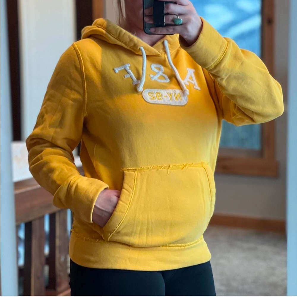 Yellow Abercrombie & Fitch hoodie